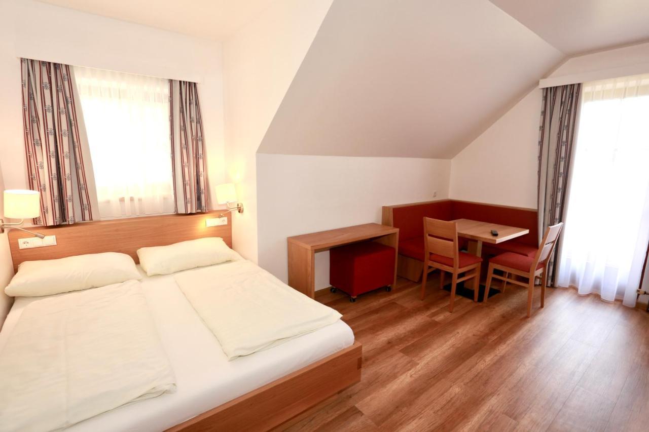 Reisslerhof Hotell Grobming Exteriör bild